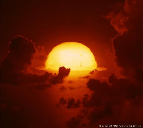 Уникальные снимки ядерных взрывов