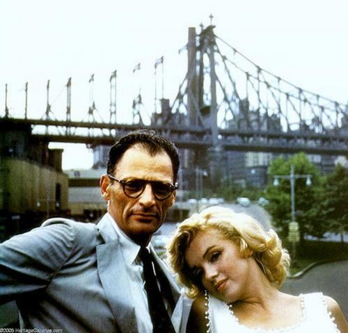 Редкие снимки знаменитостей прошлого и настоящего. Ч.11