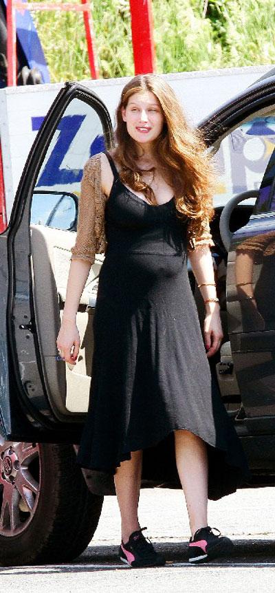 Эхо голливудского бэбибума: подурневших секс-див не узнают даже папарацци!