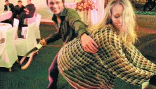 "Грязные танцы", фото в рясе и другие скандалы Ксениии Собчак