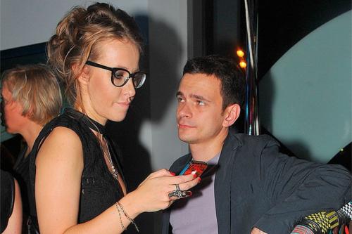 "Грязные танцы", фото в рясе и другие скандалы Ксениии Собчак