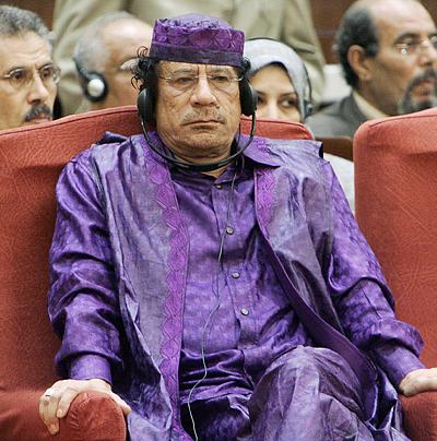 Топ-15 безумных нарядов Муамара Каддафи