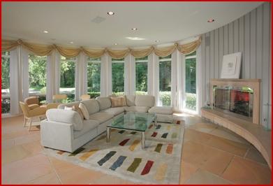 Уитни Хьюстон продает "овальный»  дом