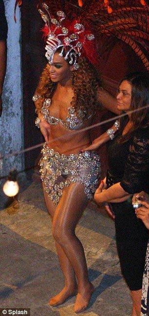 Бейонс сняла сексуальное видео на улицах Рио