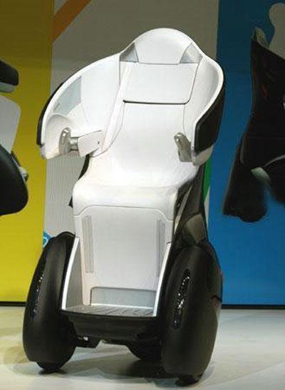 Кресло с мотором конкурирует с автомобилем