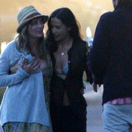 Деми Мур пиарится как малолетка