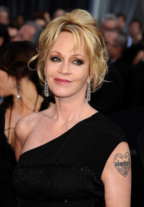 Звезды, перестаравшиеся с пластикой и  ботоксом: до и после