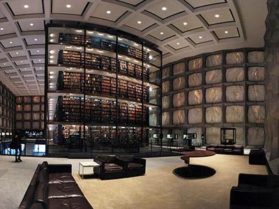Топ-10 самых красивых университетских библиотек мира