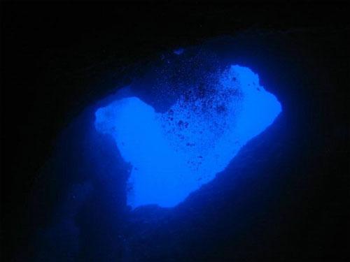Голубая дыра губит аквалангистов