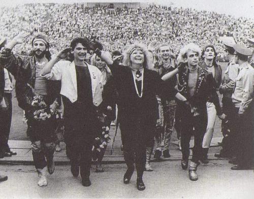 Самые неожиданные романы знаменитостей, о которых все забыли