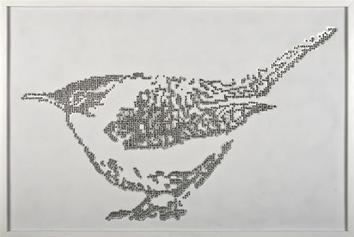 Художник-стрелок рисует картины из винтовки