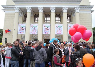 Премьеру фильма «12 месяцев» подняли до космических высот