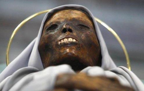 Потревоженные мертвецы путешествуют по миру