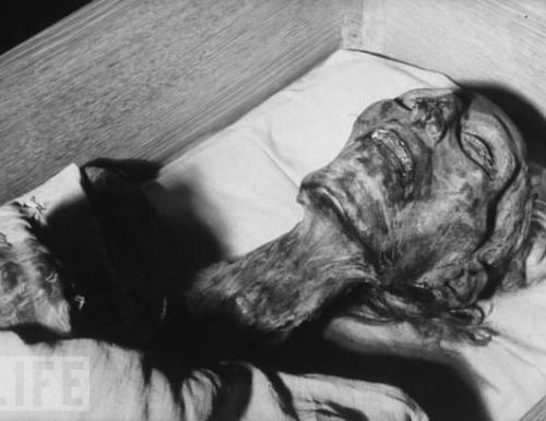 Потревоженные мертвецы путешествуют по миру