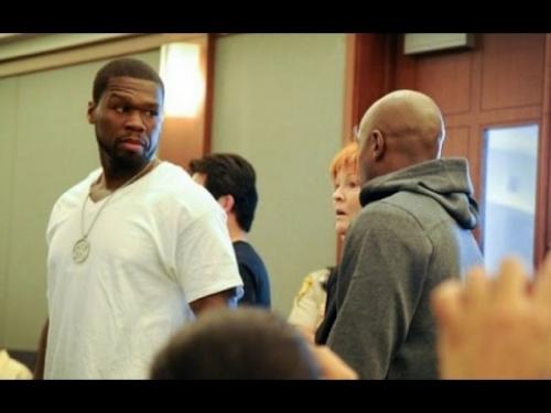 Самые известные случаи нападения фанатов на звезд