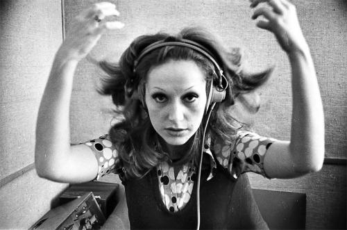 Знаменитости, которым пришлось пожить в коммуналке