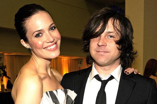 Звездные пары: знаменитые "красавицы и чудовища"