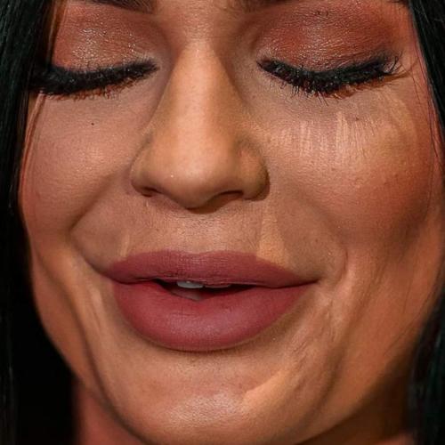 Звезды крупным планом: как знаменитости выглядят на самом деле