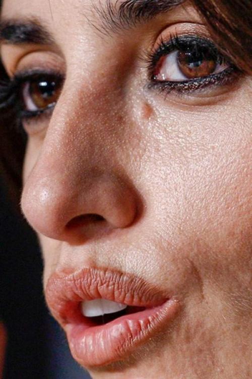 Звезды крупным планом: как знаменитости выглядят на самом деле