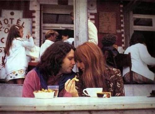 Редкие снимки знаменитостей прошлого и настоящего. Часть 17