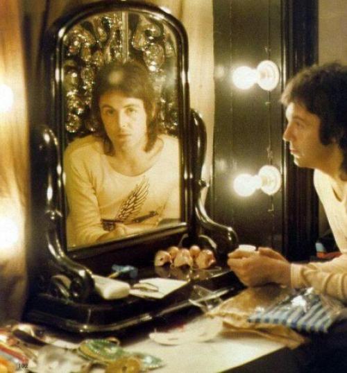 Редкие снимки знаменитостей прошлого и настоящего. Часть 17