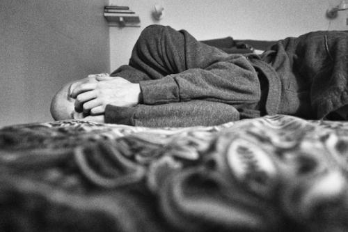 Любящий муж  запечатлел постепенное угасание жизни супруги