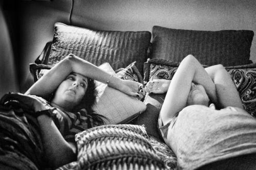 Любящий муж  запечатлел постепенное угасание жизни супруги