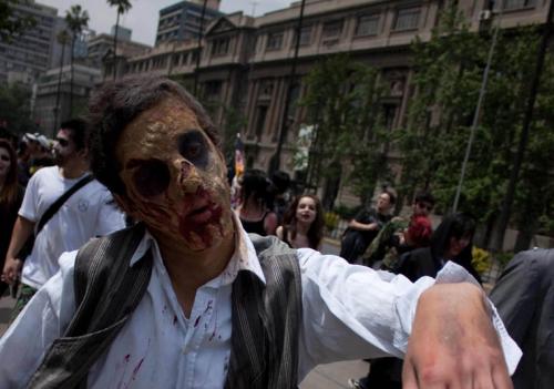 Зомби-парады прошли в 26-ти городах мира