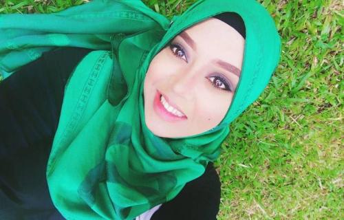 Визажист превращает себя в диснеевских героев при помощи хиджаба