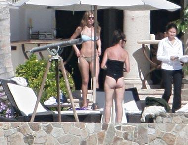 Как звезды провели новогодние каникулы