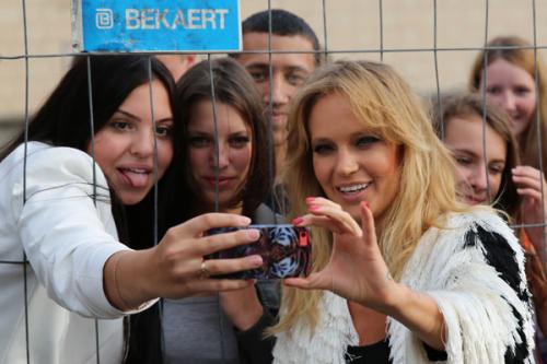 Сергей Зверев подарил Дню города танец с фатой