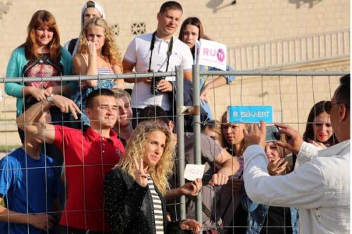 Сергей Зверев подарил Дню города танец с фатой