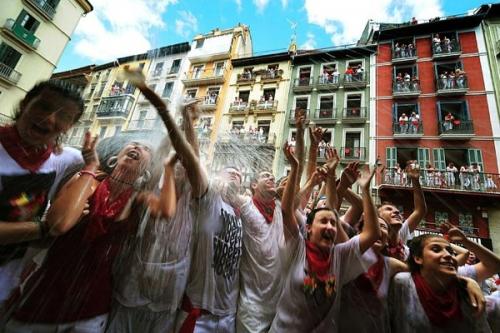 Испанцы утопили город в крови и вине…
