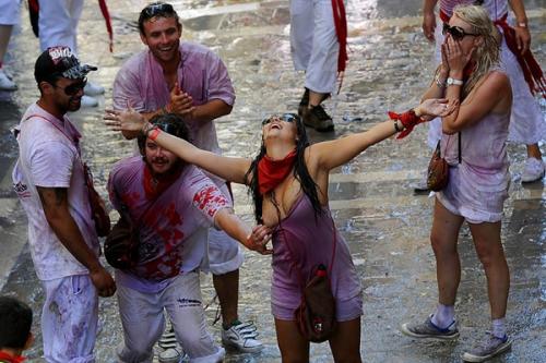 Испанцы утопили город в крови и вине…