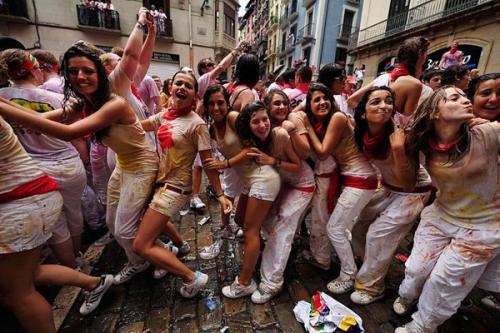Испанцы утопили город в крови и вине…