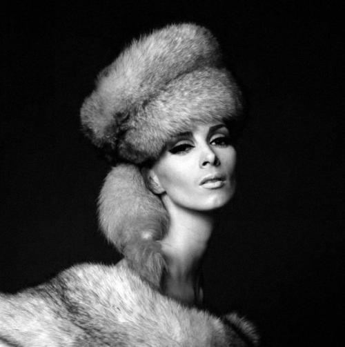 Годы берут свое: как выглядят культовые модели прошлого сейчас