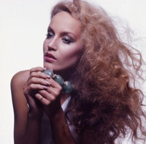 Годы берут свое: как выглядят культовые модели прошлого сейчас