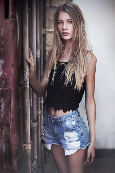 Русская Рапунцель и sex-дворник: простые люди, покорившие Сеть