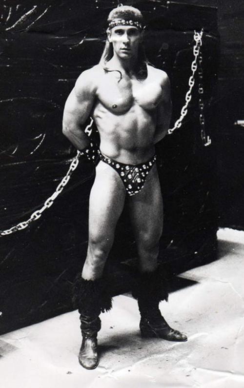 Знаменитости, которые добились славы, уехав из России