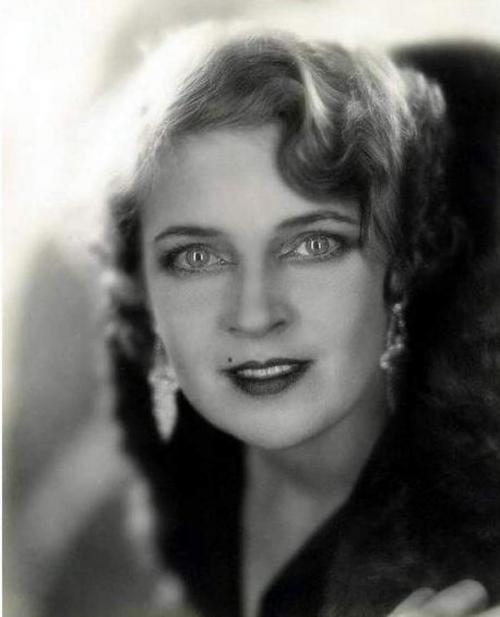 Знаменитости, которые добились славы, уехав из России