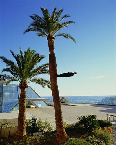 Без фотомонтажа и… гравитации