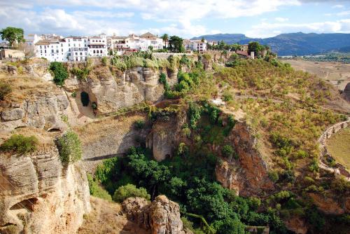 Ронда: город на скалах и душа Андалусии