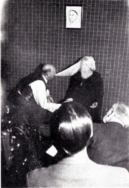 До мурашек: пугающие фото со спиритических сеансов прошлого