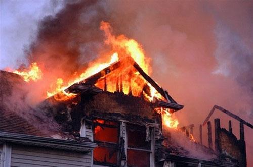 У рэппера 50 cent "подозрительно" сгорел особняк