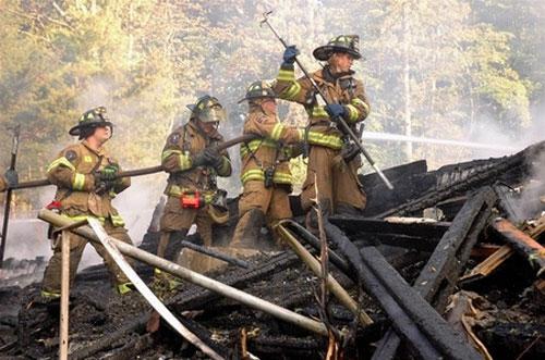 У рэппера 50 cent "подозрительно" сгорел особняк