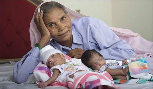 Женщина родила в 66 лет