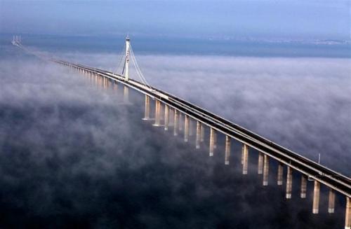 Самый длинный мост в мире построен в Китае