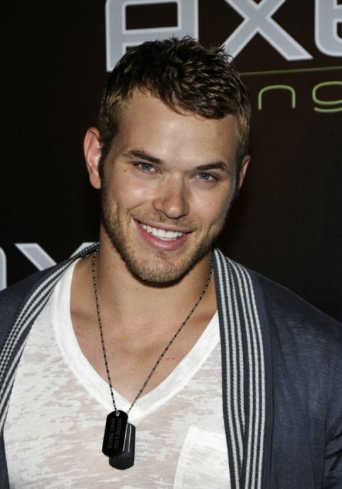 Самые "горячие" холостяки Голливуда