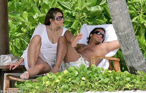 Страдания Хью Гранта: с бывшей и ее новым мужем