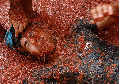 В Испании подрались на помидорах